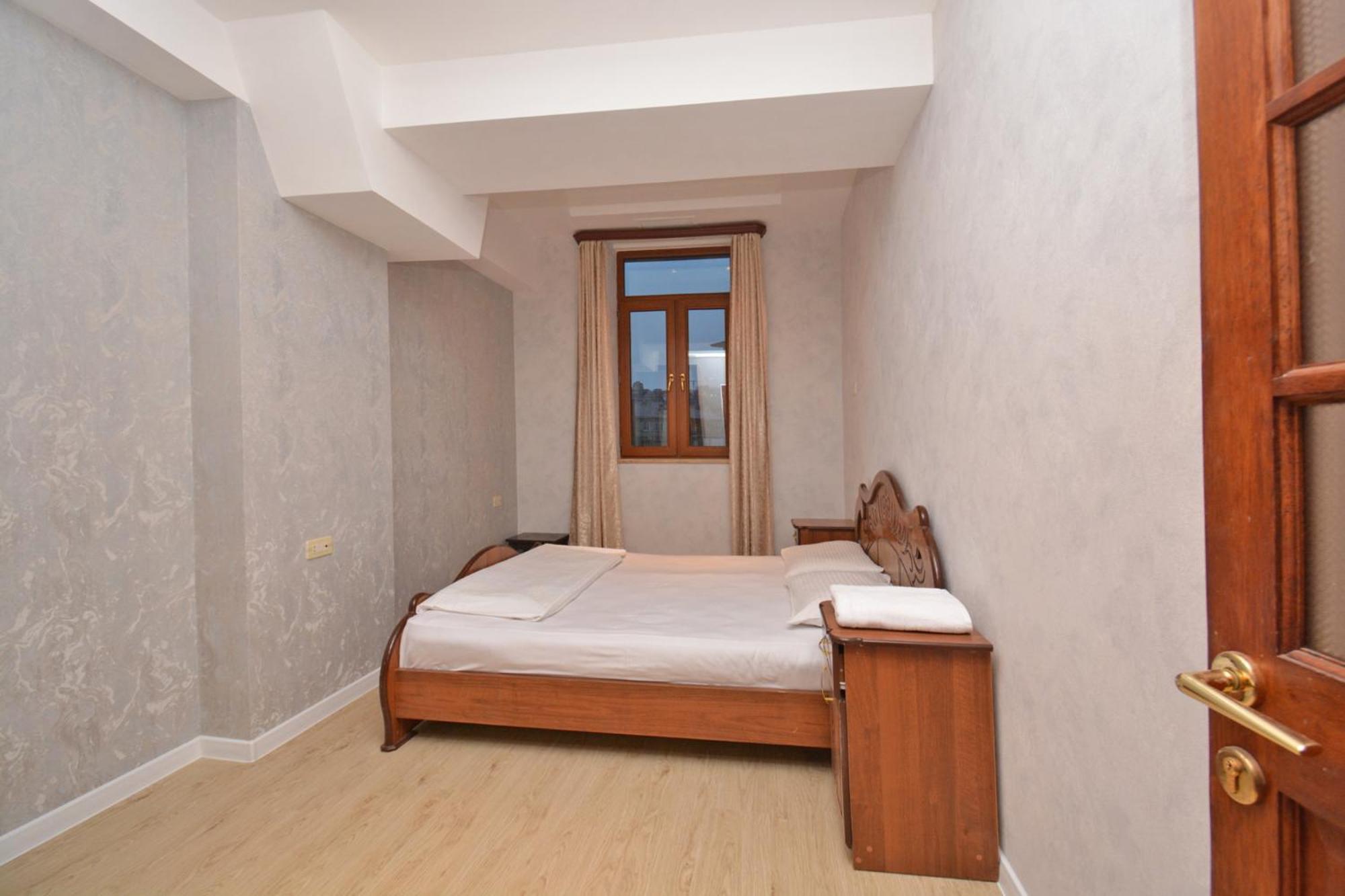 Apartment In Abovyan Street, Yerevan Ngoại thất bức ảnh