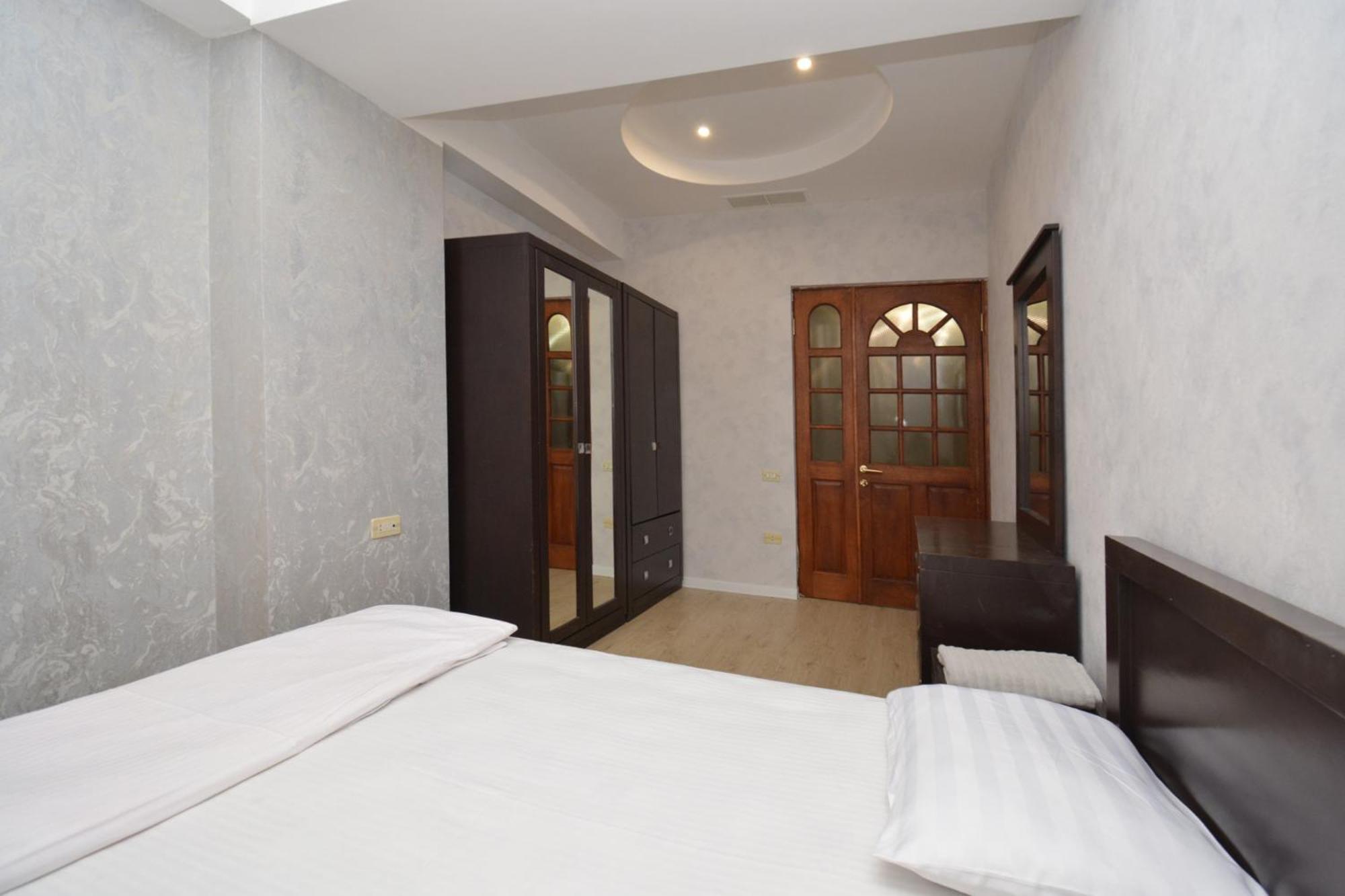 Apartment In Abovyan Street, Yerevan Ngoại thất bức ảnh