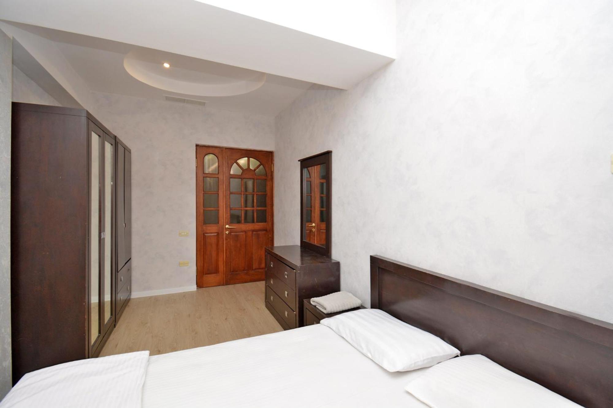Apartment In Abovyan Street, Yerevan Ngoại thất bức ảnh
